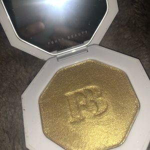 fenty beauty highlighter
